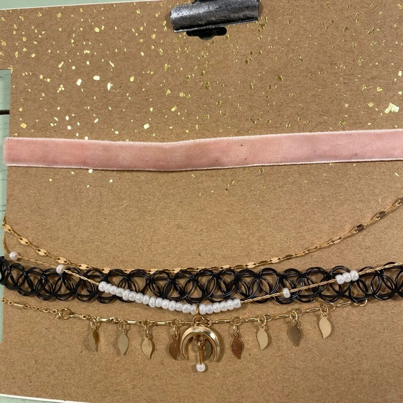 🆕 Gold & Pink Five Choker Necklace Set - Picture 6 of 7